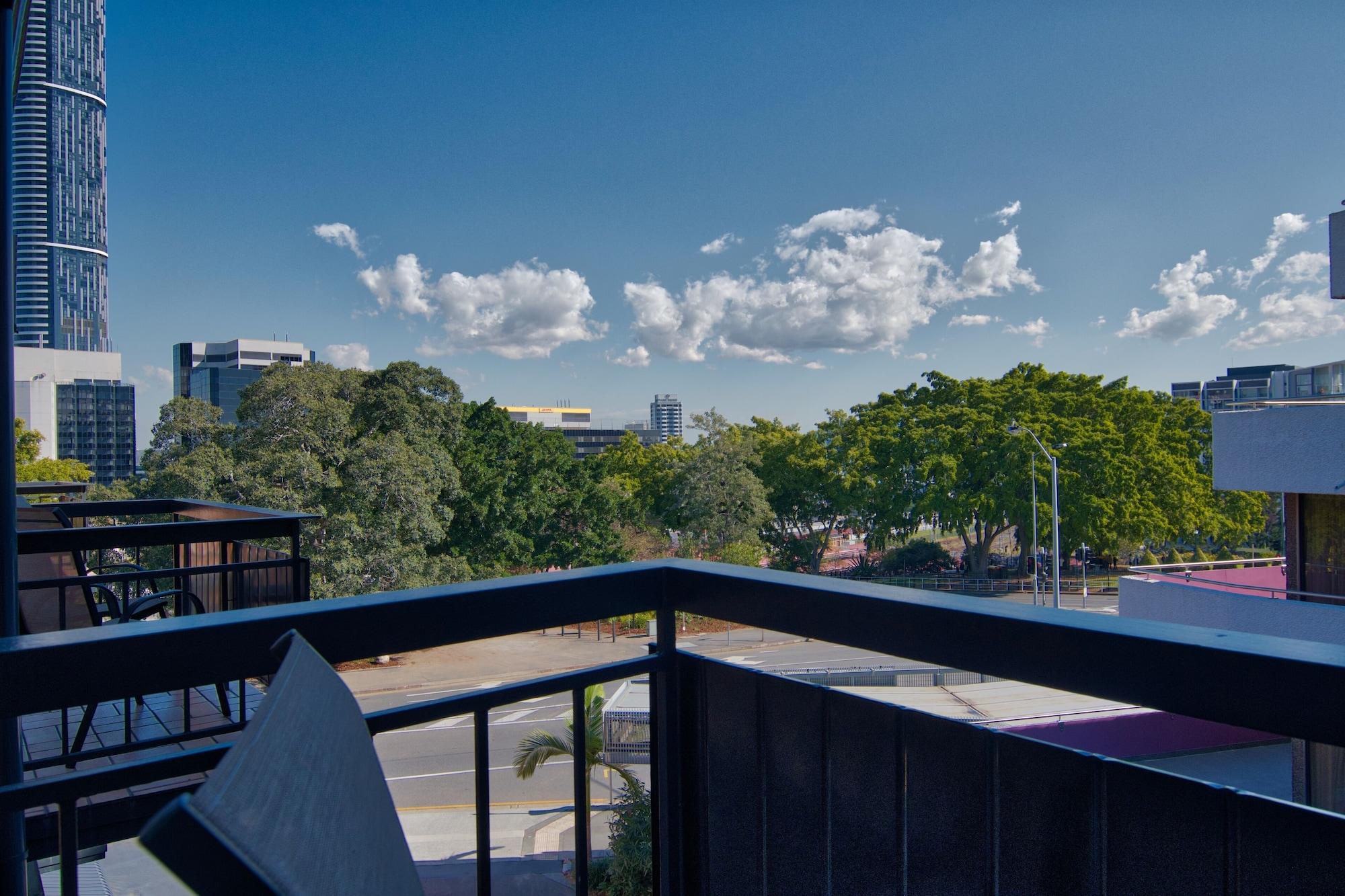 Soho Brisbane Hotell Exteriör bild